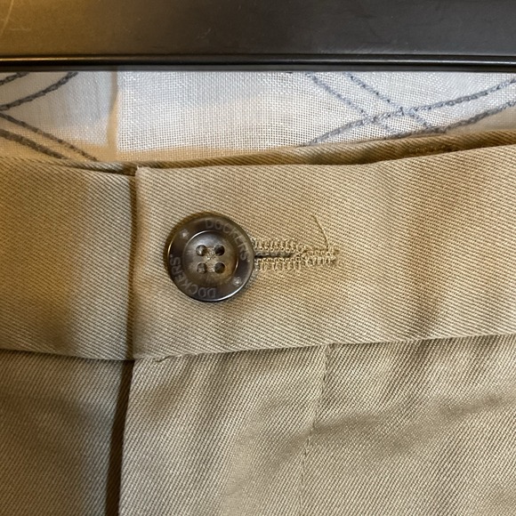 Men's Dockers Signature Khakis Classic Fit Pleated Front Size 34 X 30 - Picture 2 of 7